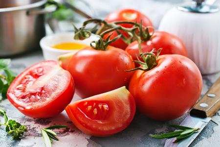 حفظ الطماطم لمدة أطول في المطبخ