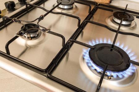 خطوات تنظيف عيون الفرن