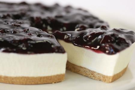 تشيز كيك بالتوت