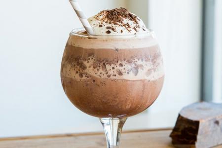 شراب الشوكولا بالآيس كريم