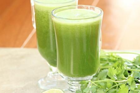 عصير الليمون والبقدونس