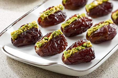 طريقة عمل تمر محشي بالفستق