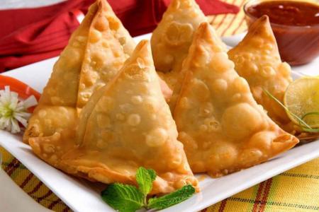 طريقة عمل عجينة السمبوسك في المنزل