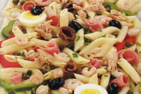 سلطة المعكرونة بالقمرون