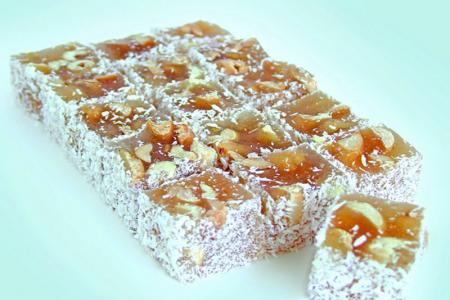 حلوة الحلقوم بالفول السوداني