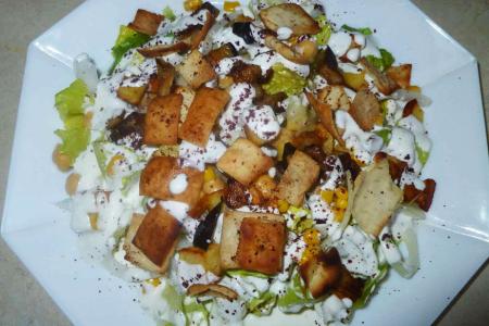 سلطة الفتة بالخضار