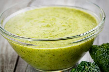 شوربة البروكلي بالكريمة
