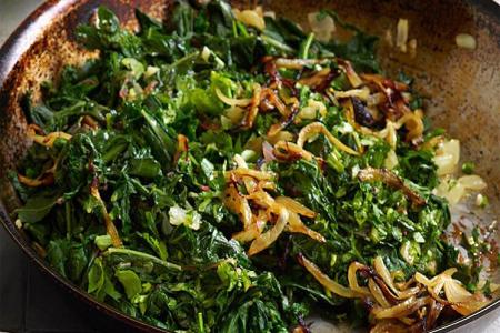 سلطة الهندباء