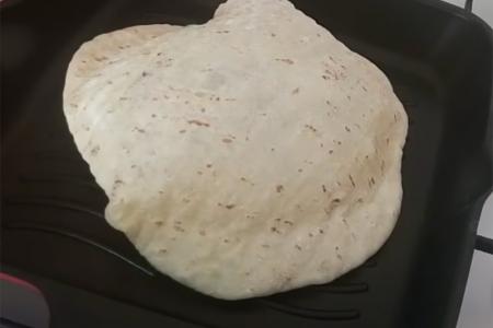 طريقة عمل خبز الشاورما من وصفات ام وليد